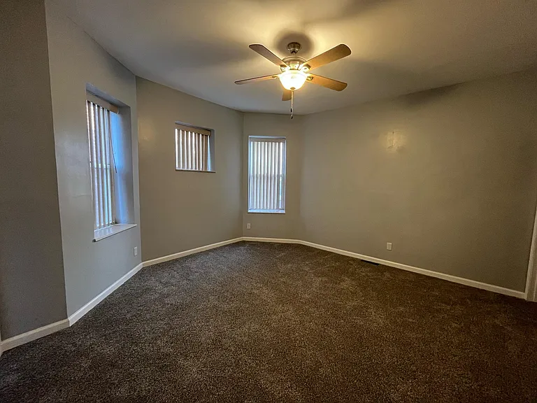 4319 Lindell Blvd #E — Photo 17