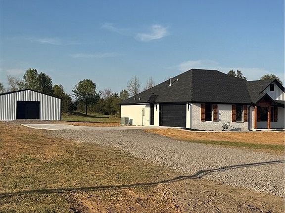 2nd image of 1006 Raleigh St