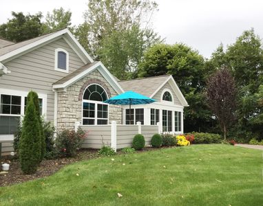3070 Riverview Ln, Benton Harbor, MI, 49022