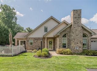 2548 Red Oak Ct, Allison Park, PA