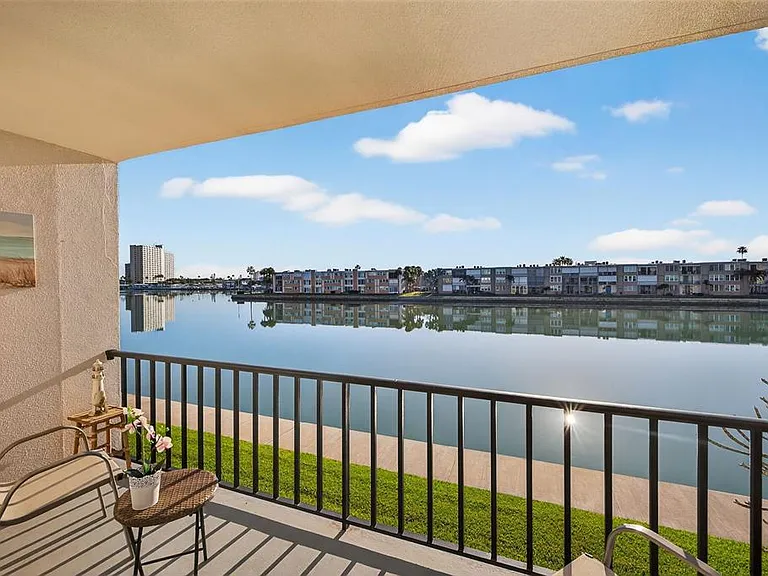 7625 Sun Island Dr S #207 — Photo 22
