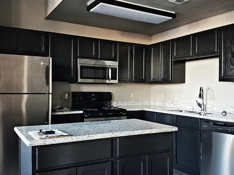 Nueces Lofts — Photo 2