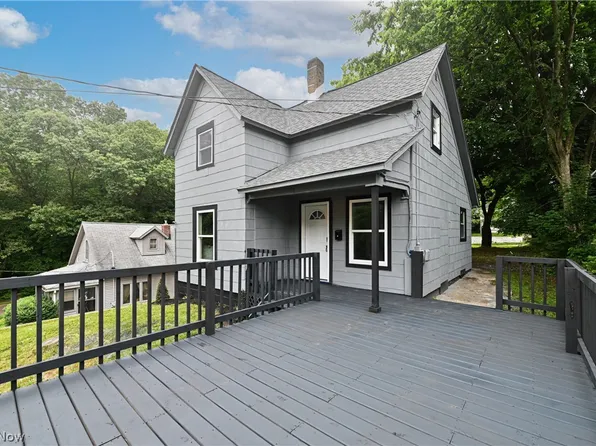 49 Penfield Ave, Akron, OH 44310
