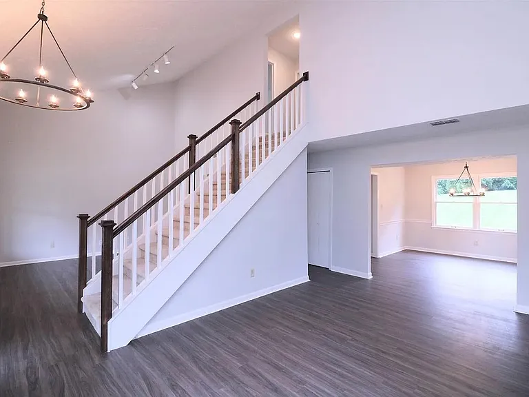 333 Squires Rd — Photo 18