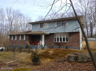 117 Meadow View Cir, Shohola, PA 18458