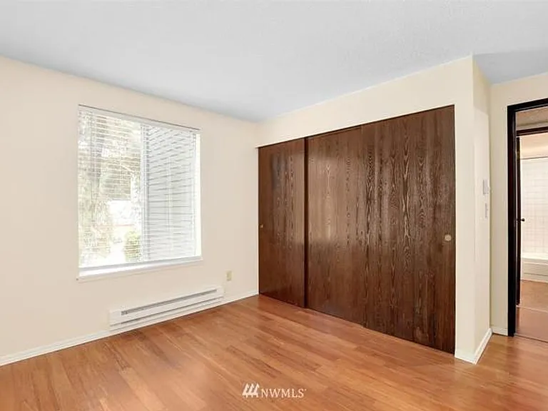 4635 W Lake Sammamish Pkwy SE #G201 — Photo 15