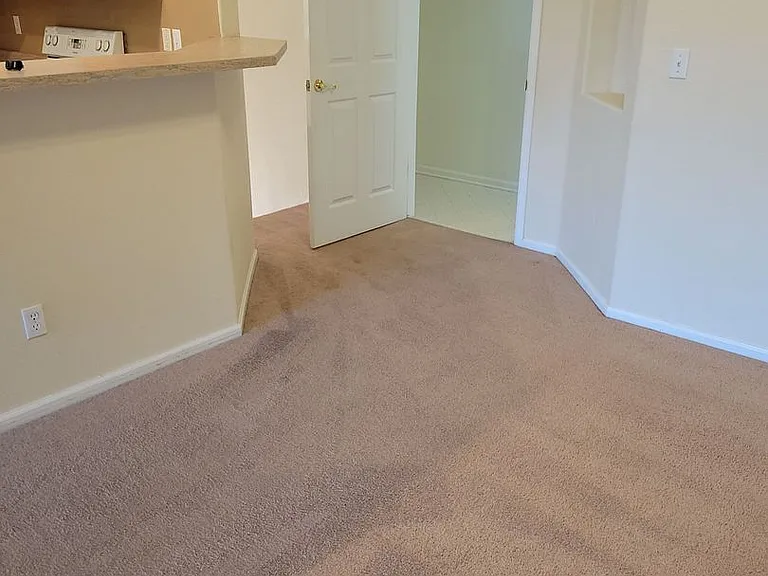 1703 Whitehall Dr #2-H — Photo 8