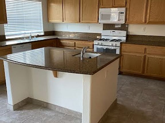 3rd image of 28395 Red Apple Rd