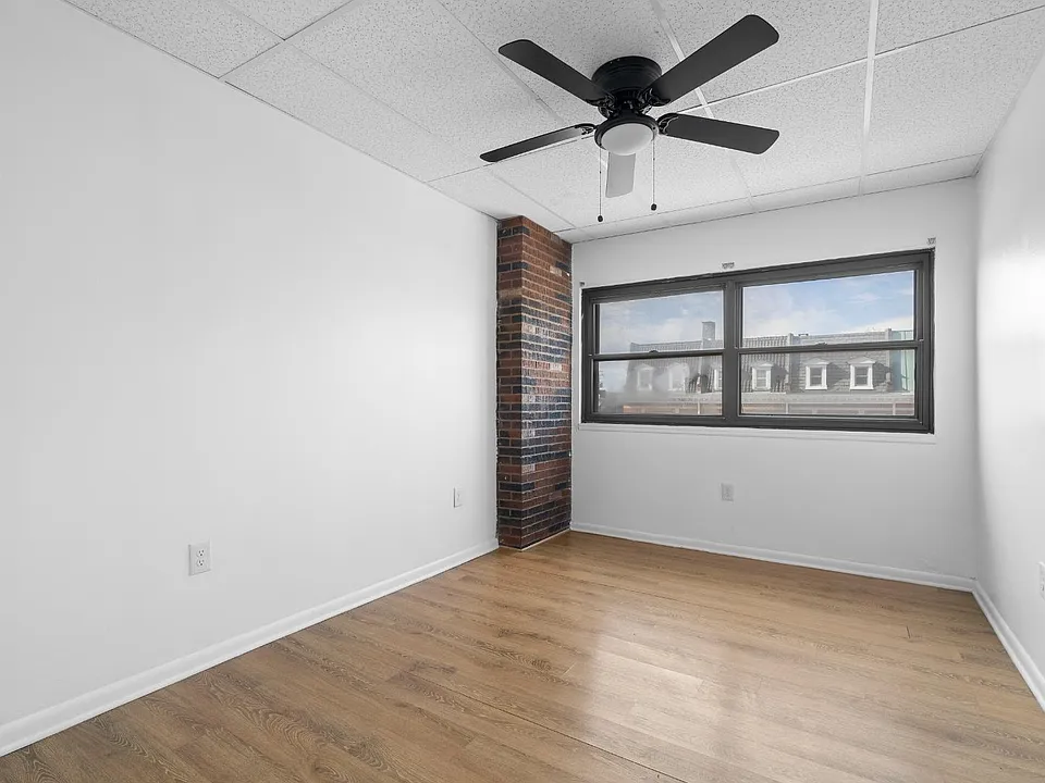 2539 Saint Paul St #3
