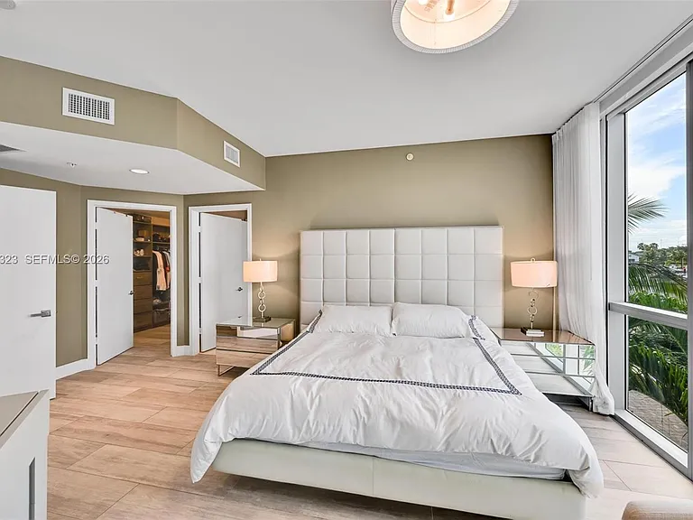 17111 Biscayne Blvd #207 — Photo 11