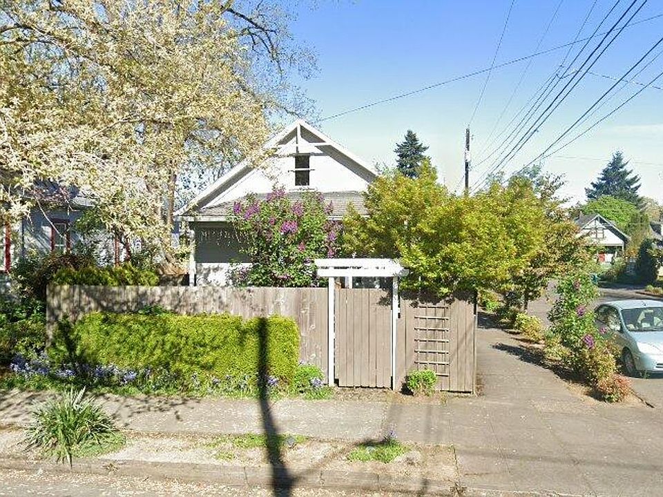 1st image of 3640 SE 13th Ave