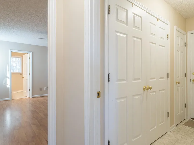60 Blairwood Dr — Photo 21