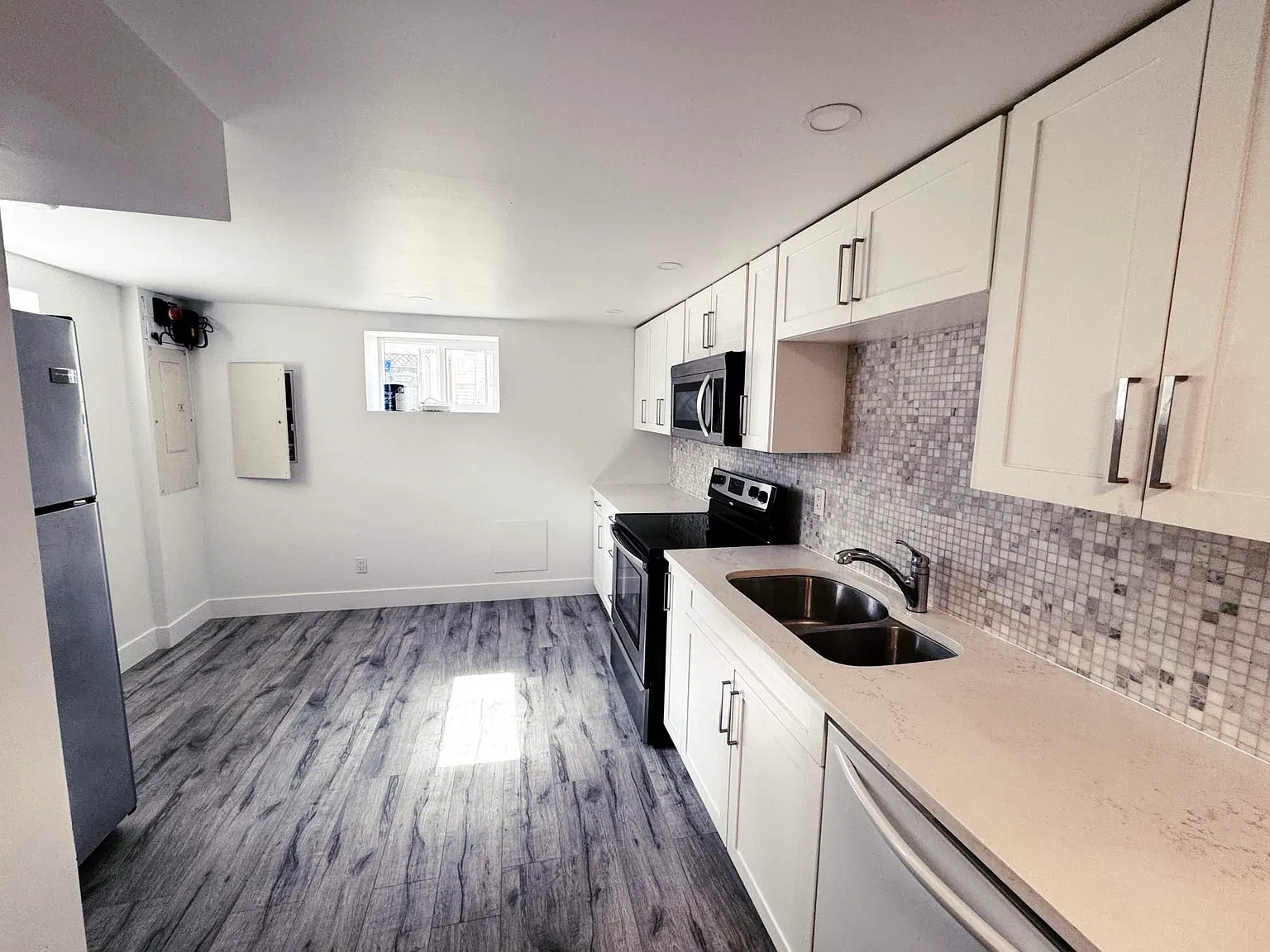 2 bed, 900 sqft, $1,700 — Photo 3