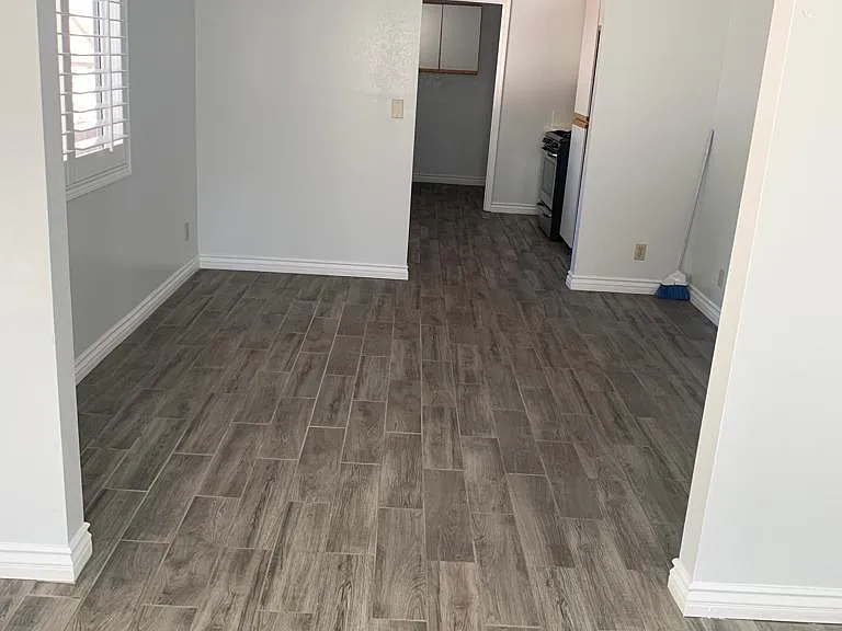 View from Dining room to kitchen