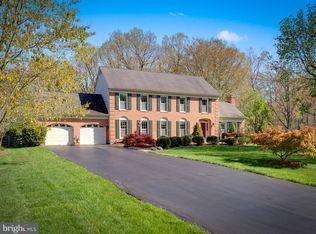 9711 Rambling Ridge Ct, Fairfax Station, VA 22039