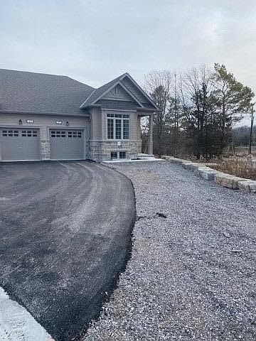 1st image of 17 Lakewood Cres #39