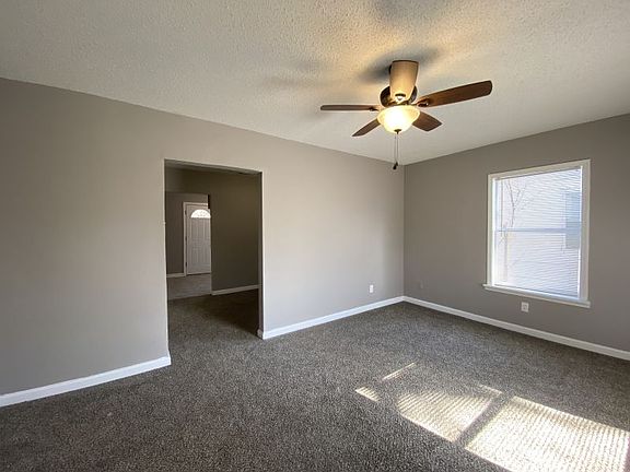 5th image of 2710 Lowell Ave