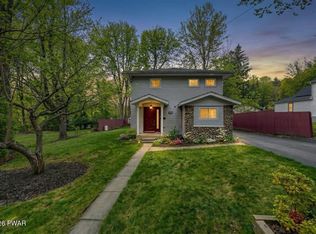 211 Spruce St, Hawley, PA 18428