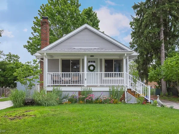 4347 W 226th St, Fairview Park, OH 44126