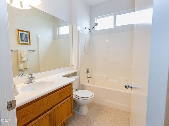 3rd image of 39347 Jacob Dr