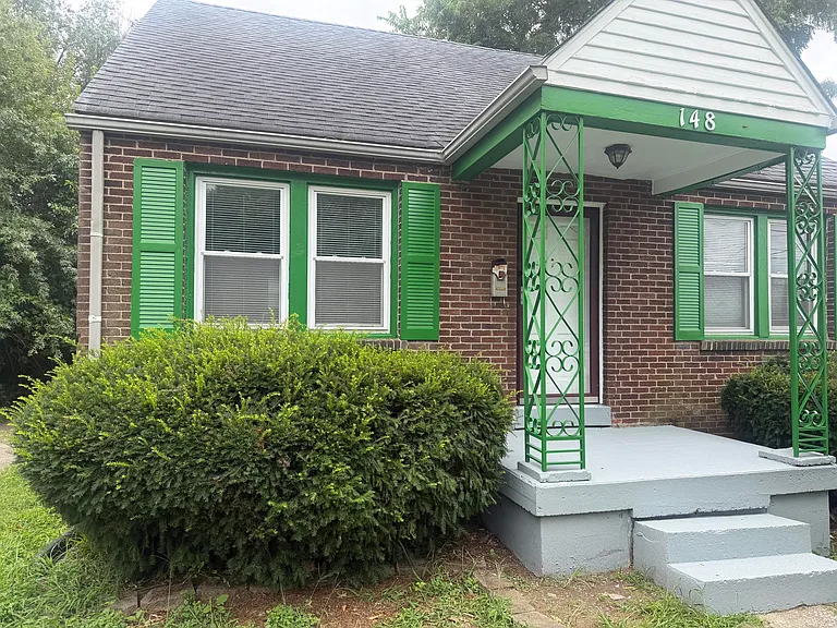 148 Fairlawn Ave — Photo 1