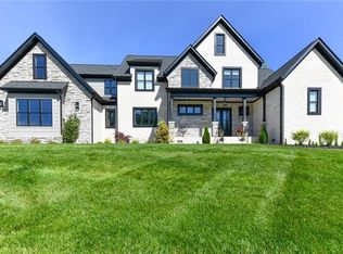 6836 Shields Dr, Oak Ridge, NC 27310