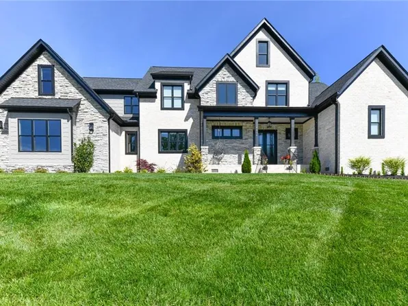 6836 Shields Dr, Oak Ridge, NC 27310