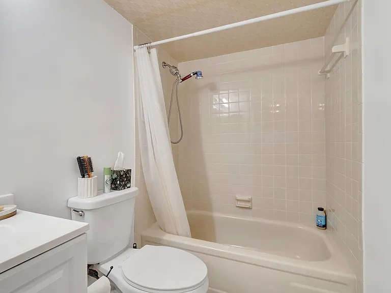 14723 Cumberland Dr #404B — Photo 11