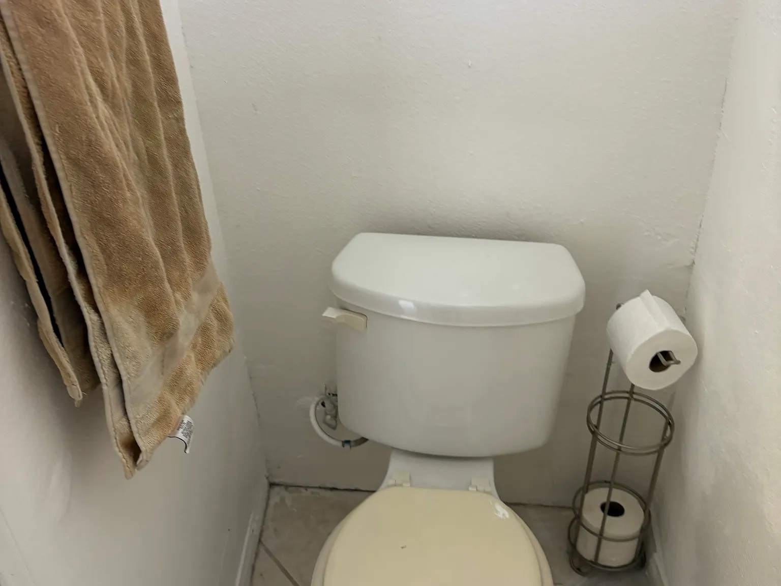 Studio, 200 sqft, $1,200 — Photo 3