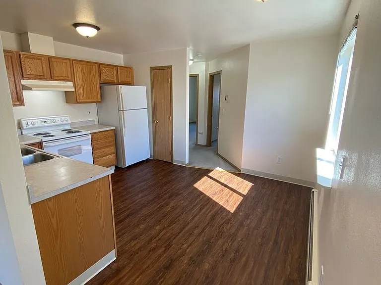 2329 Eureka St — Photo 9