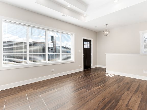 3rd image of 638 W 47th St