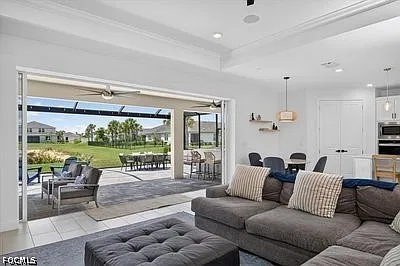 4 bed, 3.5 bath, 2916 sqft, $4,000 — Photo 3