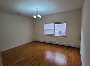 2520 Crescent St APT 1F, Astoria, NY 11102