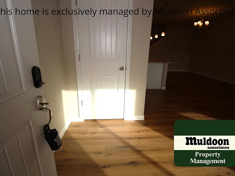954 Petra Hts — Photo 3
