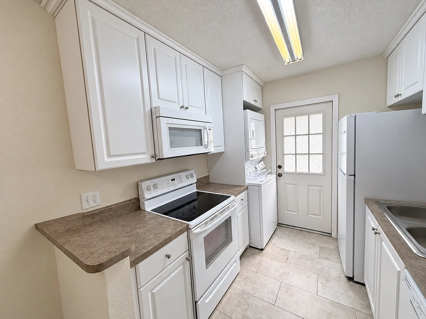 2 bed, 800 sqft, $1,450 — Photo 4