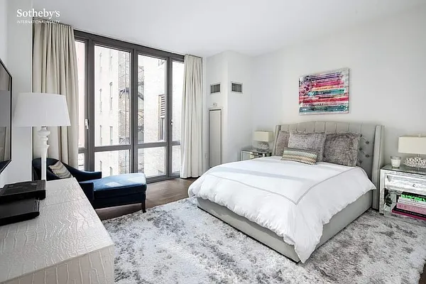 Sold by Sotheby's International Realty | media 5