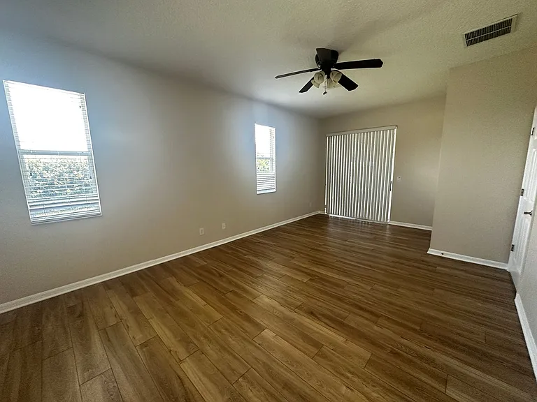 1904 Candlenut Cir — Photo 15