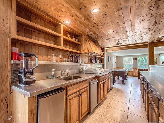 2nd image of 5464 Coughran Rd