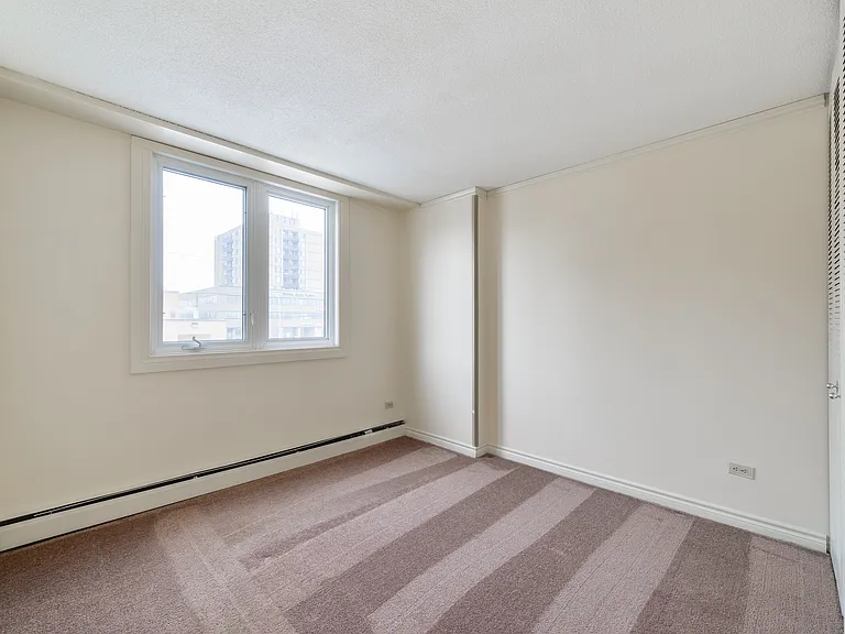 11027 102nd St NW — Photo 11