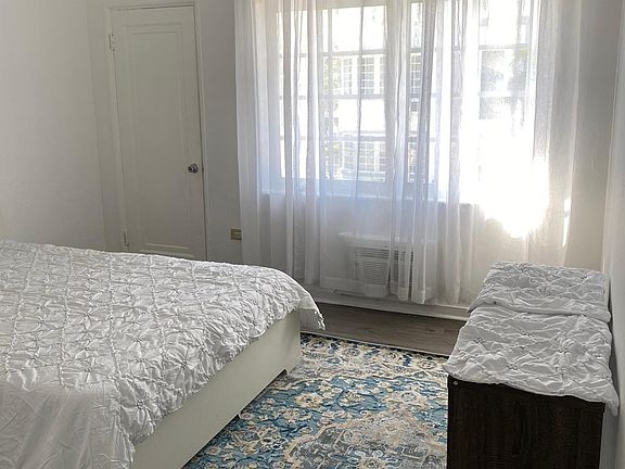 3rd image of 1200 Pennsylvania Ave APT 12A