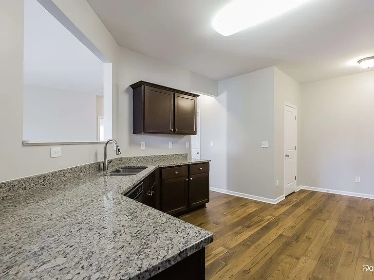 4123 SW Box Elder Path — Photo 5