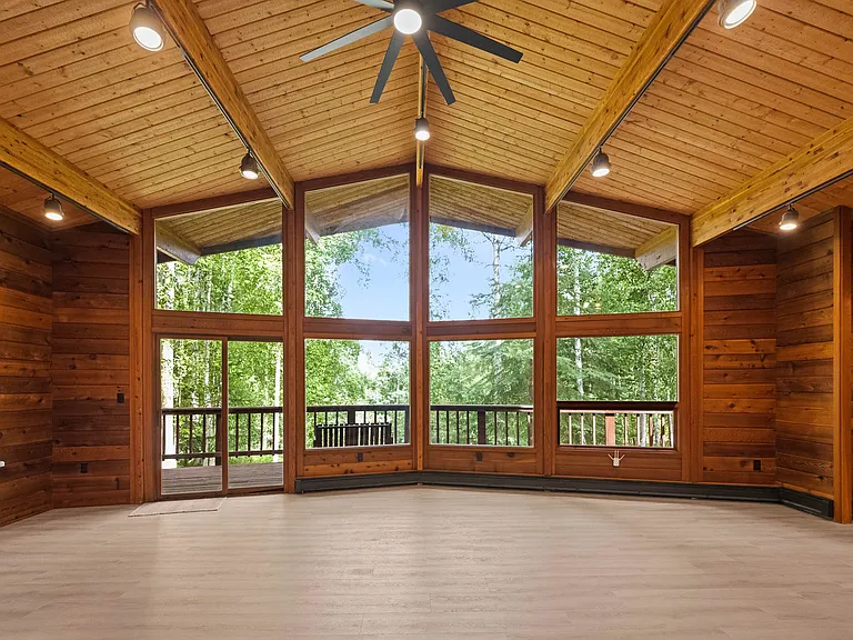 726 Goldfinch Rd — Photo 10