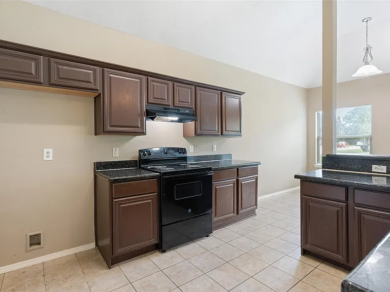 9104 N Green River Dr #A — Photo 12