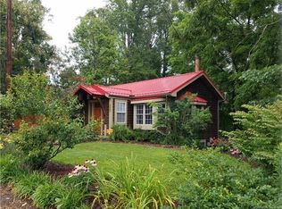 70 Cherry Grove Rd, Asheville, NC 28805