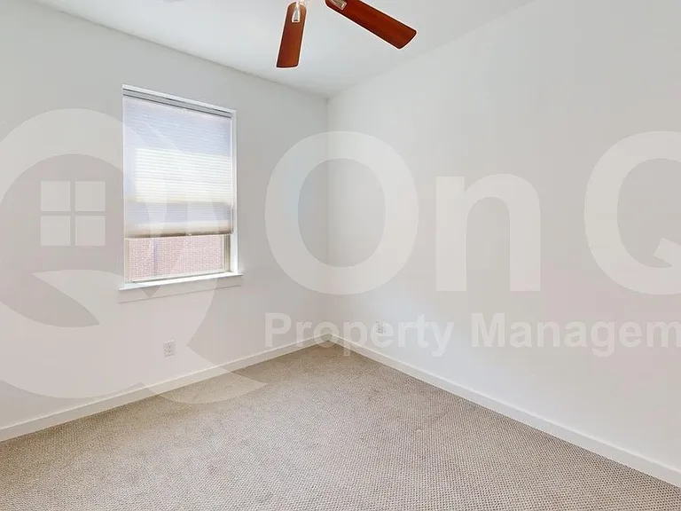 416 Harmon Dr — Photo 11