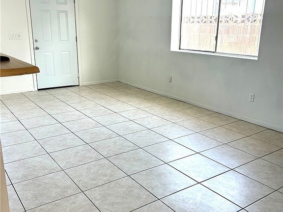 3rd image of 4533 Ross Ave