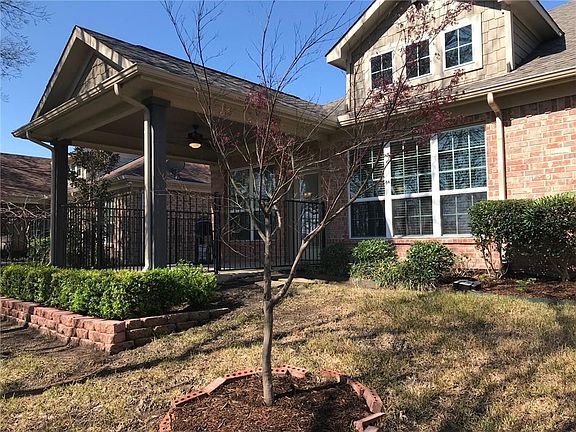 2nd image of 352 Terra Verde Ln