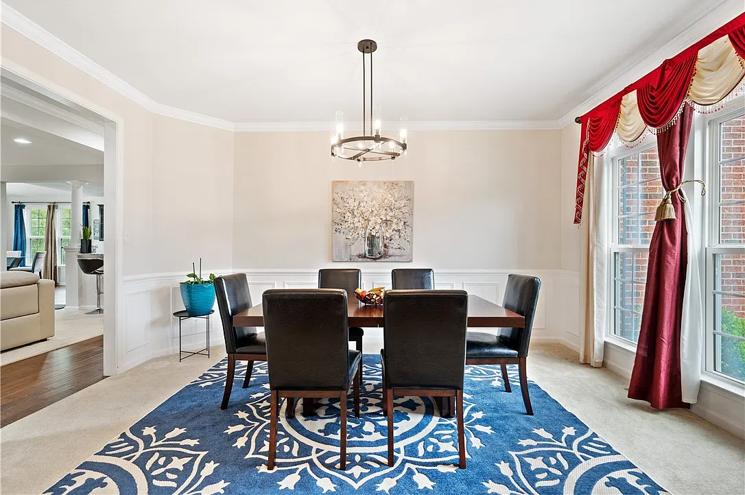 5 bed, 3289 sqft, $3,400 — Photo 4
