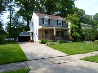 1200 Ruth Ave, Cuyahoga Falls, OH 44221