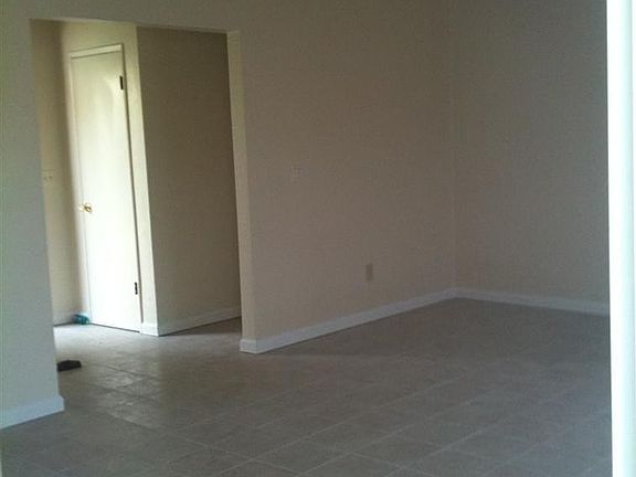 2nd image of 3155 Kinnaird Way